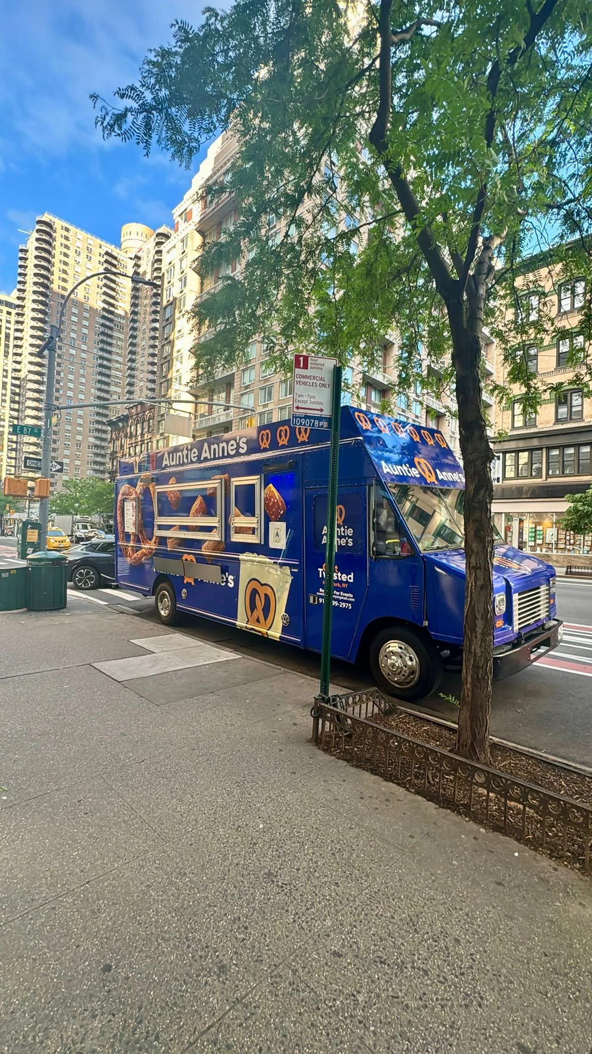 auntie annes food truck