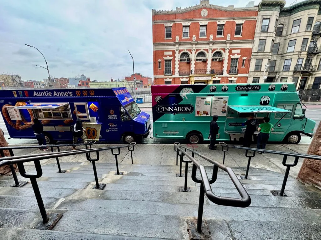 auntie anne's cinnabon trucks